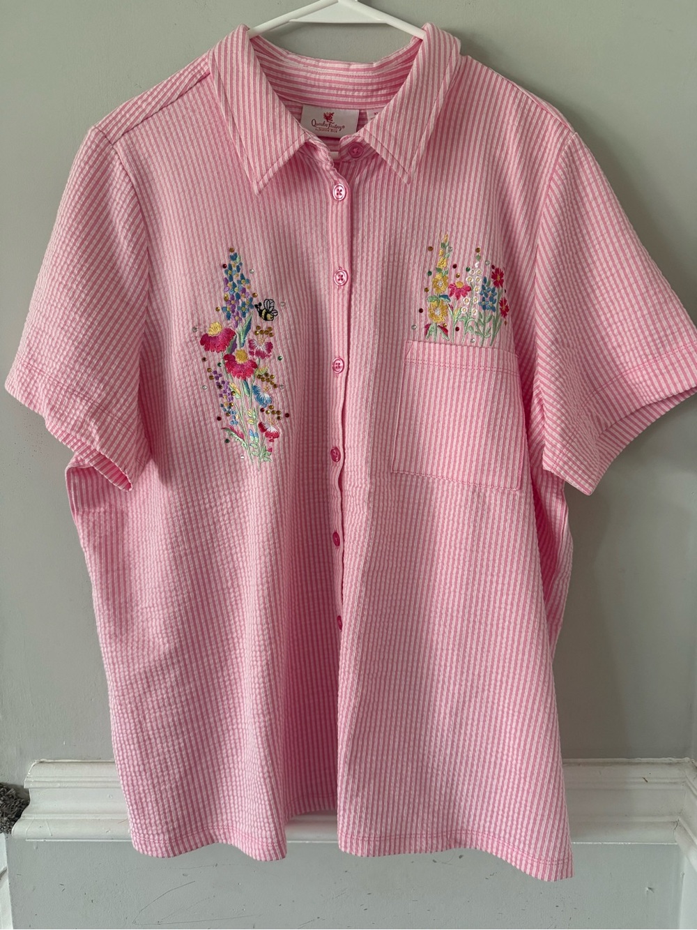 Quaker factory XL Pink Embroidered Short-Sleeve Shirt